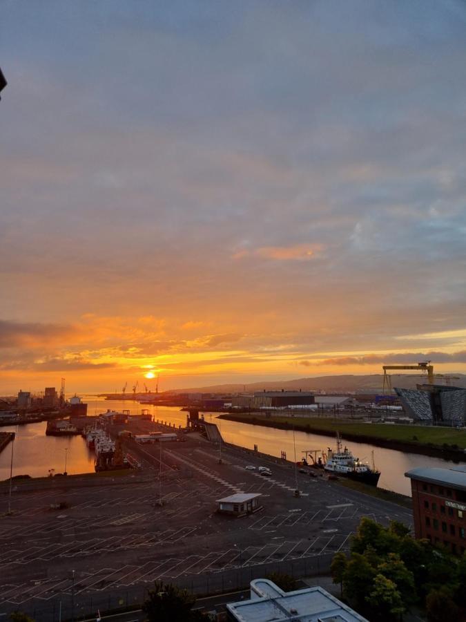 Sailortown Stays - 4 Star Luxury Apartment Belfast Exterior foto